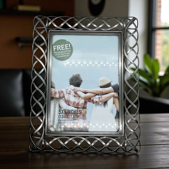 Vintage Fetco Ornate 5x7” Metal Photo Frame – Silver-Tone / Pewter Finish - Picture 2 of 7